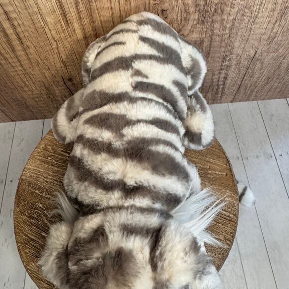 Jellycat Little Sacha Snow Tiger Jellycat Snow Tiger Arctic NEW FAST SHIP - Picture 5 of 9